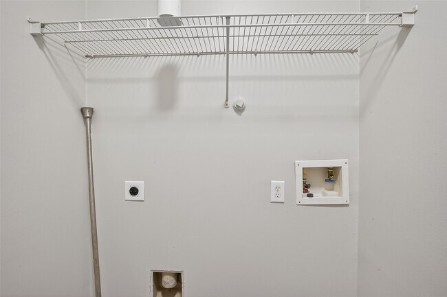 Building Photo - 16311 Yabbie Dr