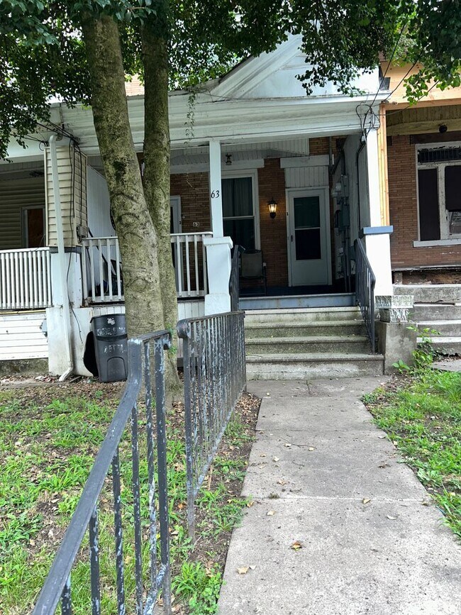 Primary Photo - 63 General Greene Ave