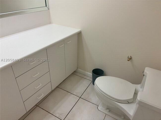 Building Photo - 5255 Collins Ave