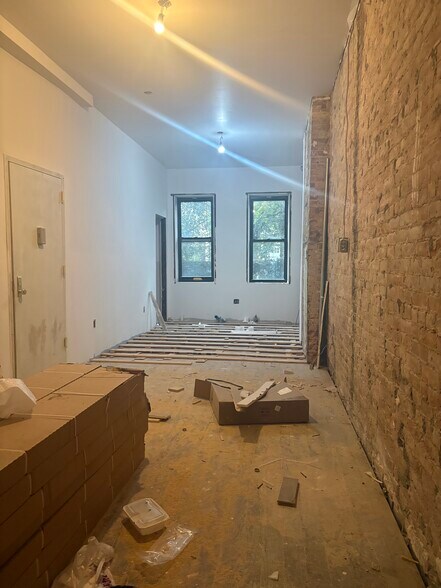 Building Photo - 1157 Greene Ave