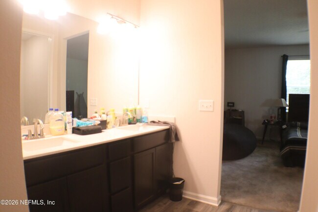 Building Photo - 5132 Sawmill Pt Wy