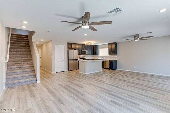 Building Photo - 9539 Wayfarer Seek Ct
