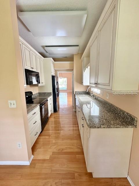 Building Photo - 587 Holbrook Cir