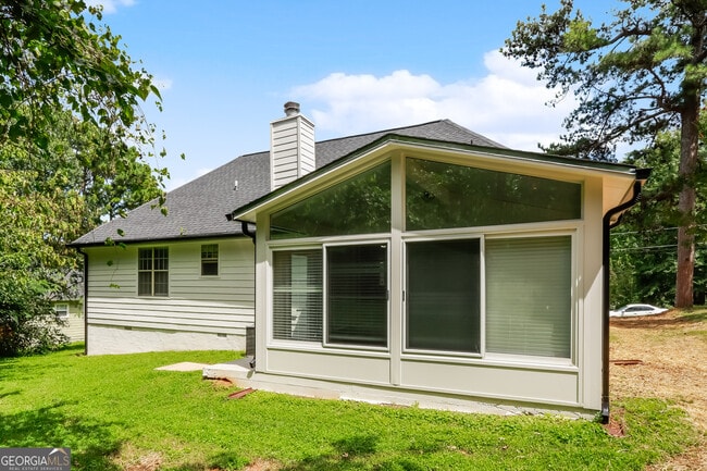 Building Photo - 2921 Sunset Ct