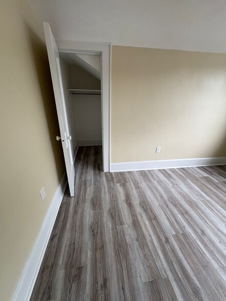 Unit 3 - 48 Hopkins Pl