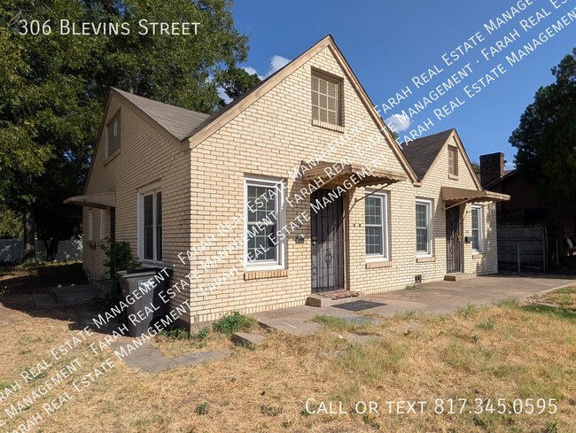 Building Photo - 306 Blevins St