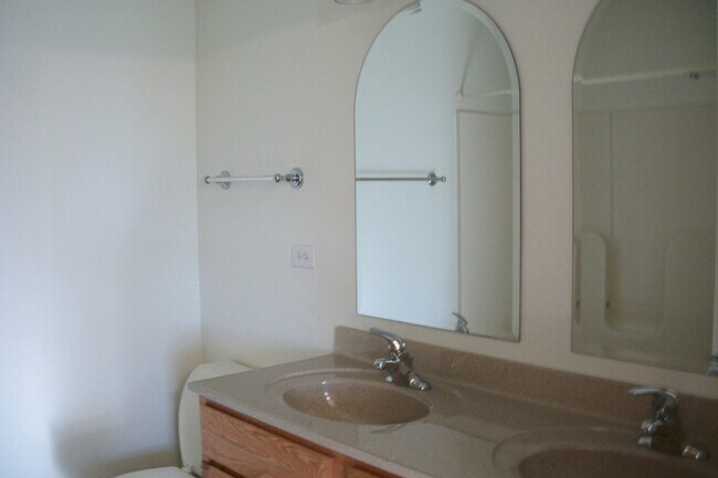 Building Photo - 332 Cassidy Ct