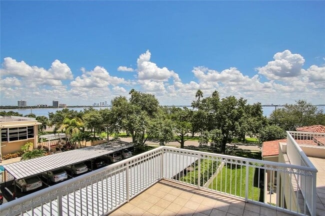 Building Photo - 3507 Bayshore Blvd