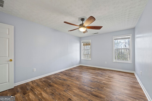 Building Photo - 156 Azalea Dr