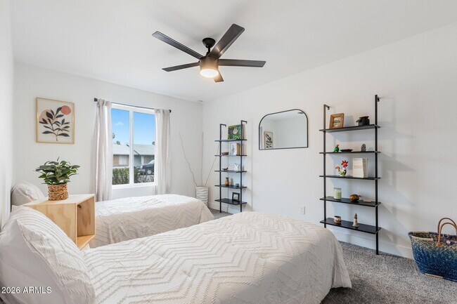 Building Photo - 2529 E Commonwealth Cir