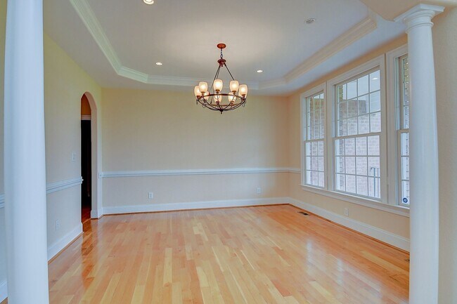 Building Photo - BEAUTIFUL HOME FOR RENT SOUTH CHESAPEAKE!