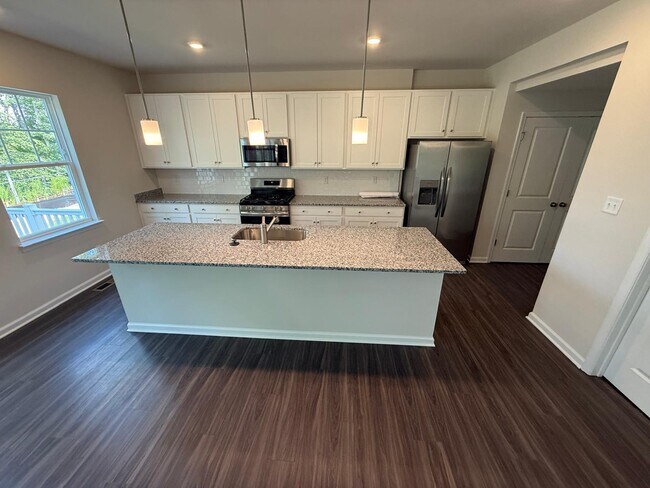 Building Photo - 6425 Fennec Run