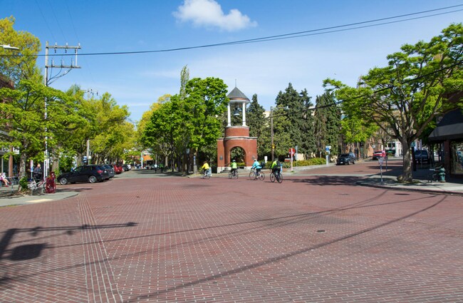 Building Photo - 5403 Ballard Ave NW