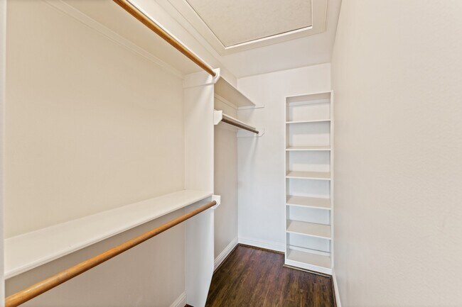 Building Photo - 5422 Gibson St