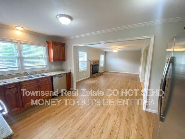 Building Photo - 212 Haverhill Dr