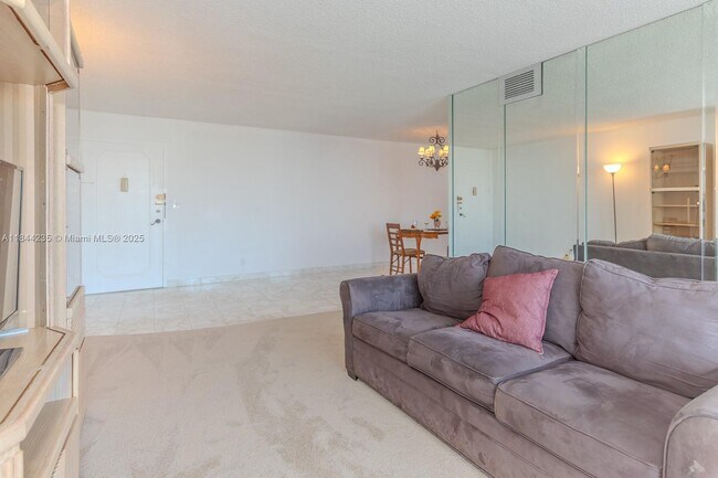 Building Photo - 137 Golden Isles Dr