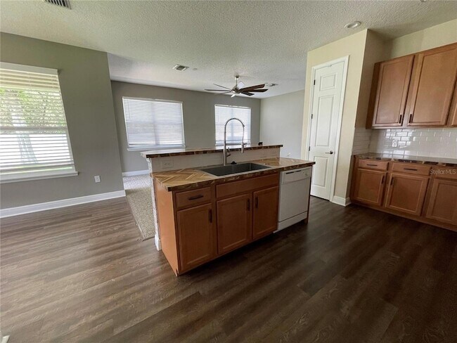 Building Photo - 3699 Heirloom Rose Pl