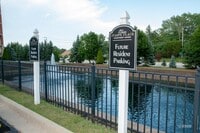 Building Photo - 2 Itasca Rd