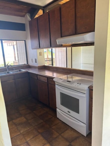 Building Photo - 1 Kihi St