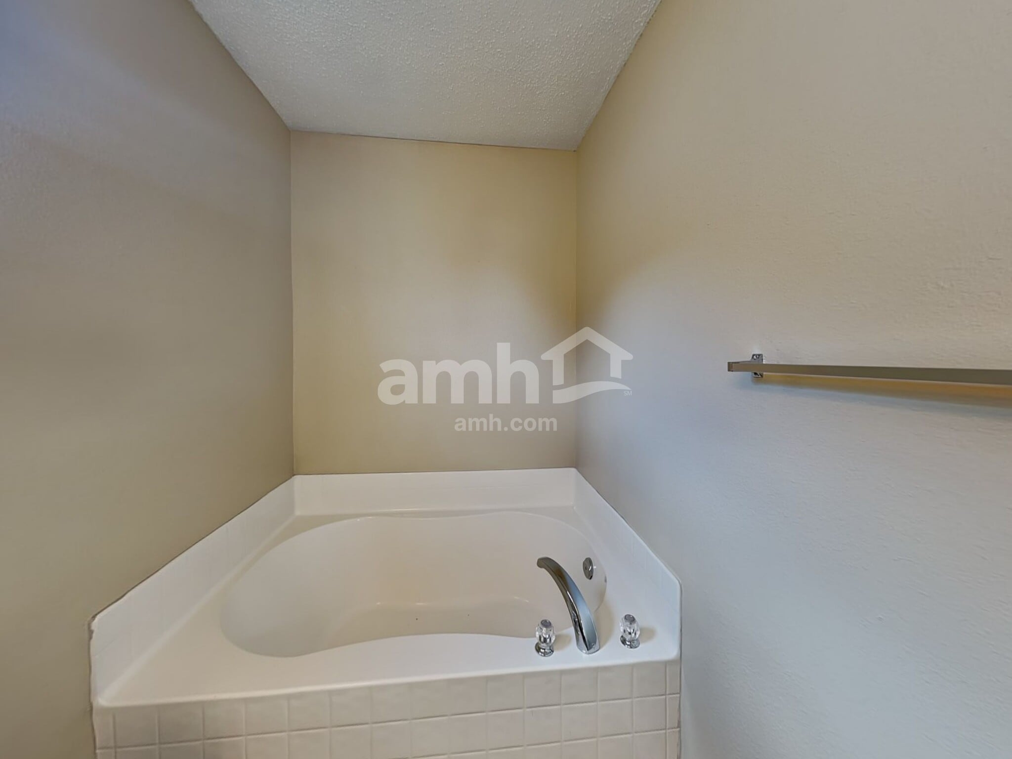 Building Photo - 5452 Wood Hollow Dr