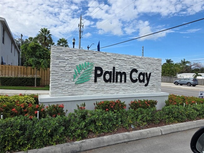 Building Photo - 261 NE 16th St