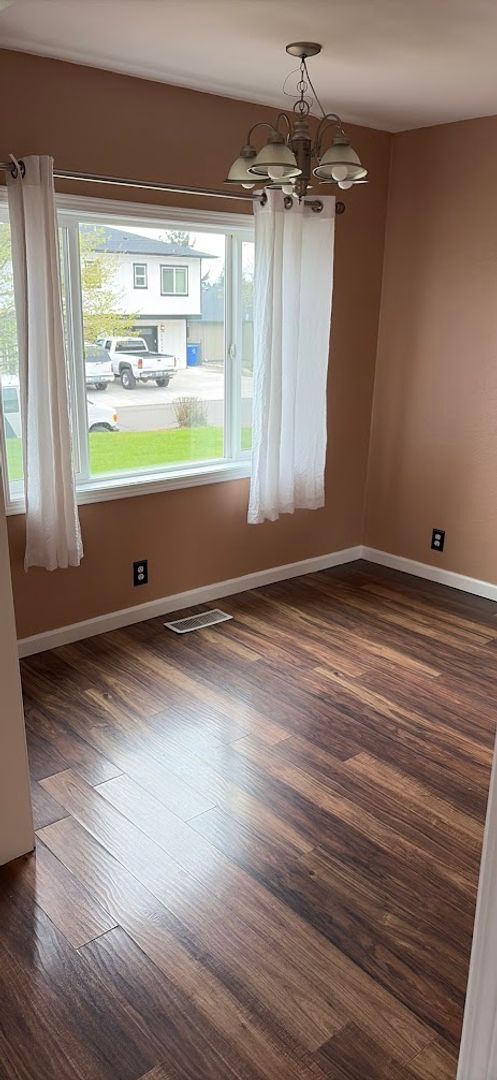 Building Photo - 3831 Duplex Ct SE