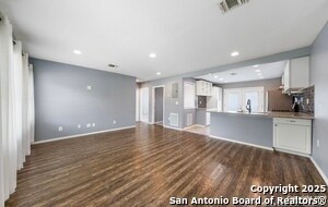 Building Photo - 526 Schmeltzer Ln