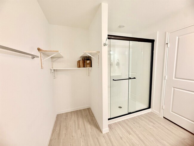 Building Photo - 24619 Applewood Crst Ln