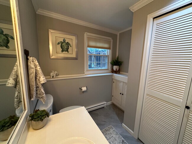 First floor bath - 7 Yandow Dr