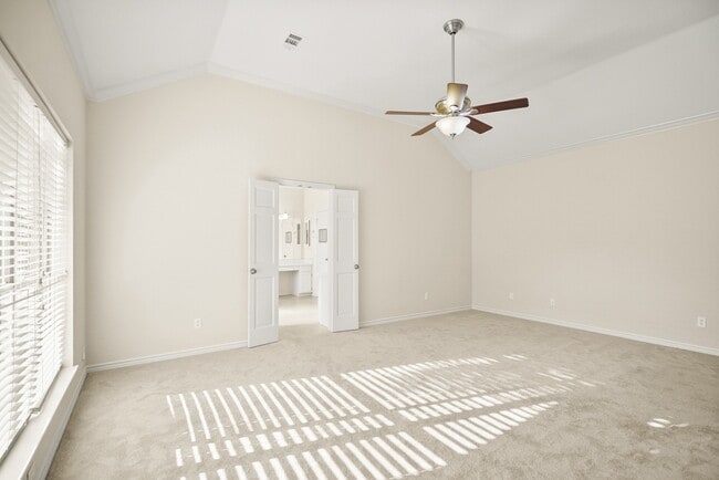 Building Photo - 1438 Crescent Green Dr