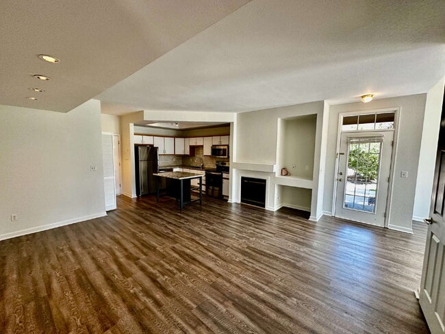 Building Photo - "Spacious 2-Bed, 2-Bath Condo with Pool Ac...