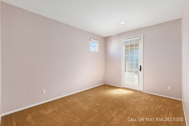 Building Photo - 1177 Parkview Dr