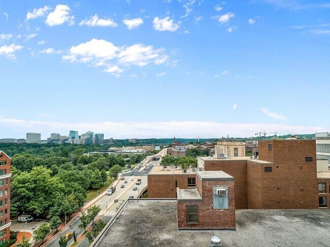 Building Photo - 2515 K St NW