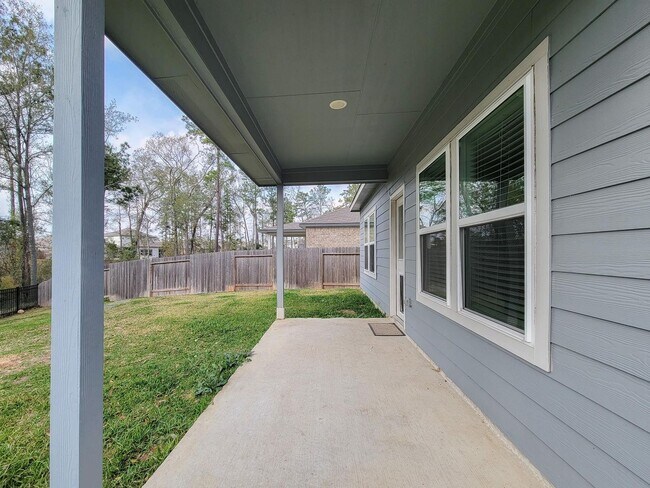 Building Photo - Welcome Home! Your never-lived-in sanctuary awaits your arrival. Have a large household? This 5-b...