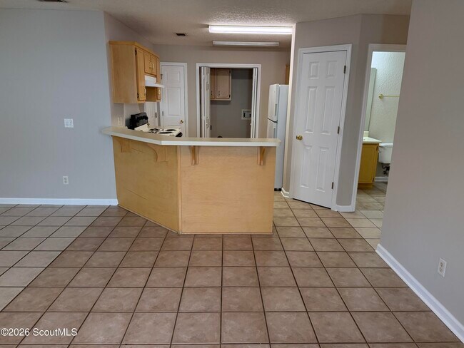 Building Photo - 302 Windridge Dr