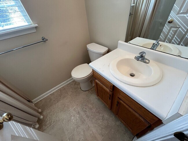 Building Photo - COMING SOON! N Greensboro, 4/2.5 home off of N Church St near Lake Jeanette & I-840