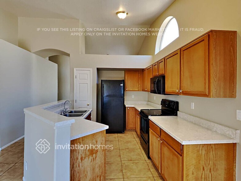 Building Photo - 263 S Jesse St