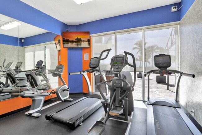 Building Photo - 3700 Galt Ocean Dr