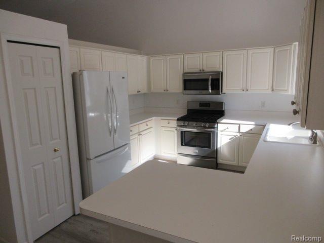 Building Photo - 3061 Talon Cir