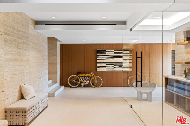 Building Photo - 1731 Summitridge Dr