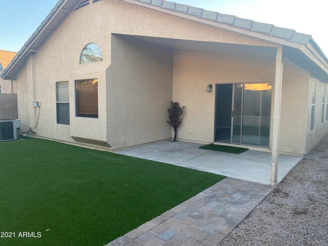 Building Photo - 3714 E Potter Dr
