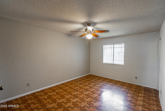 Building Photo - 18422 N 30th Ln