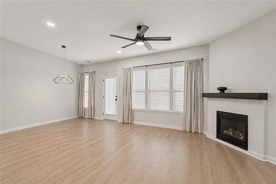 Building Photo - 1339 Endicott Ct
