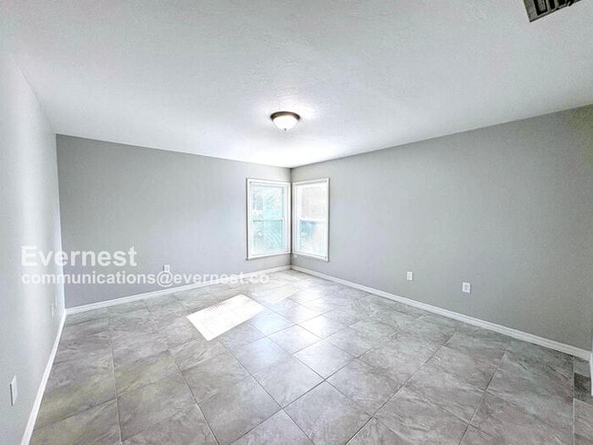 Building Photo - 8321 Brandeis Cir E