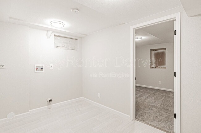 Building Photo - 4762 S Acoma St