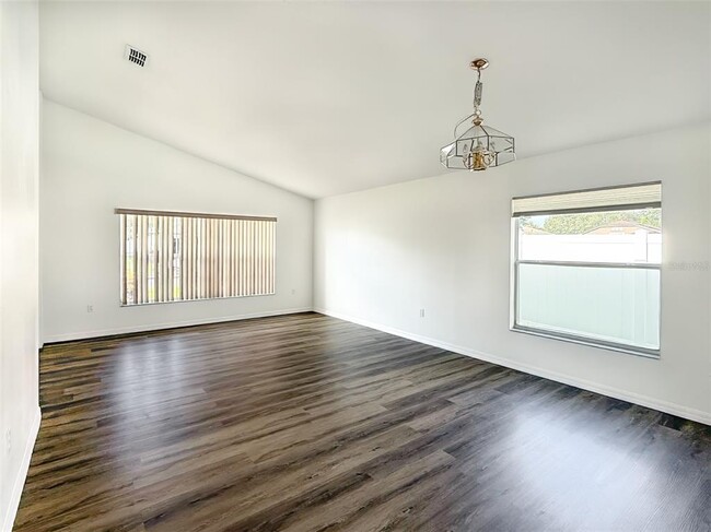 Building Photo - 129 Garberia Dr
