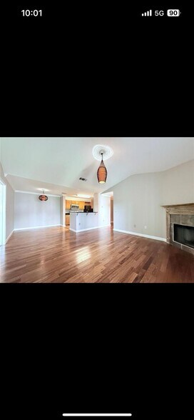 Building Photo - 18369 Bridle Club Dr