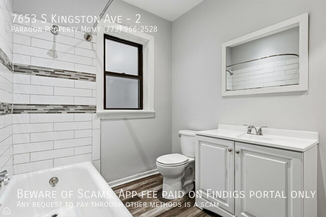 Building Photo - 7653 S Kingston Ave