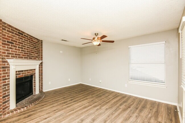 Building Photo - 6804 Brookdale Dr