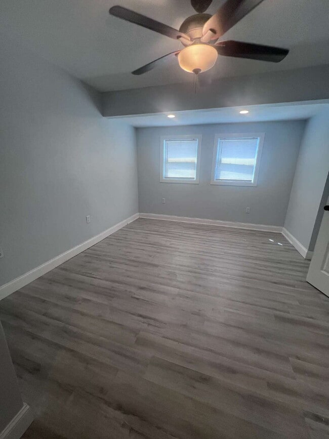 Building Photo - 19 Eglin St